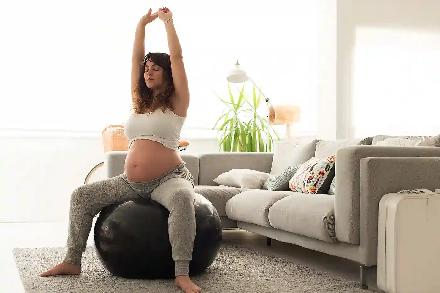 How to Support Your Core Safely During Pregnancy Reading